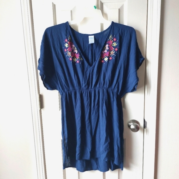 Time and Tru Tops - Time & Tru - Blue Floral Tunic Blouse